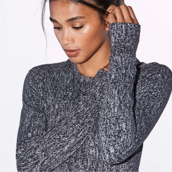 Lululemon Extra Mile Long Sleeve Running Shirt
Suited Jacquard Black White Sz 6 - Picture 1 of 13